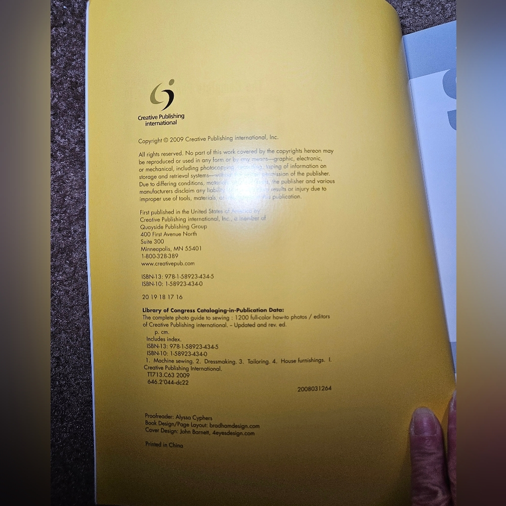 Singer Sewing Guide Book - Picture 3 of 5